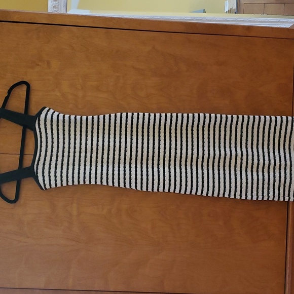 FITTED B&W STRIPE LONG MIDI DRESS SIZE SMALL - Picture 1 of 10